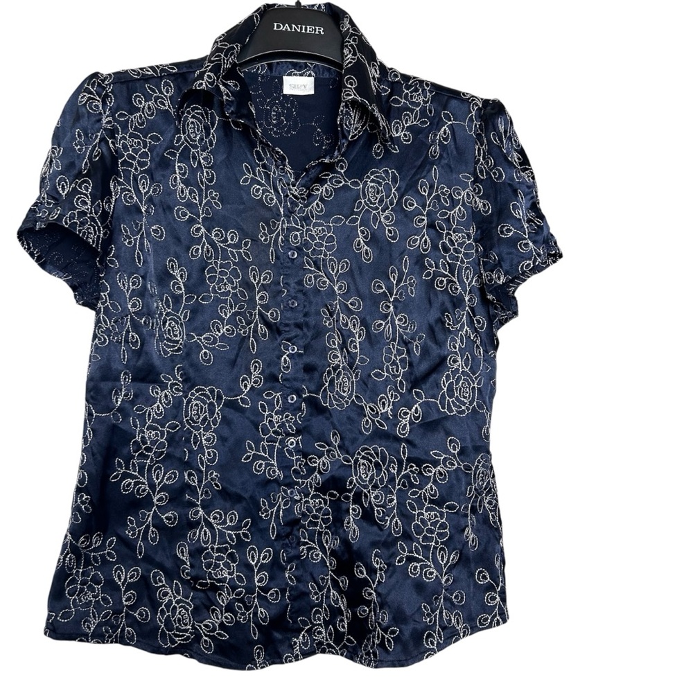 Suzy Shier‎ women’s top button front embroidered size large satiny